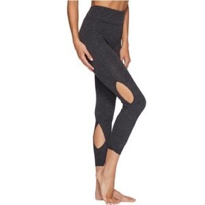 FREE PEOPLE movement gray / black halo cut out cropped leggings S